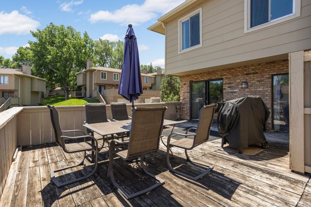 2201 Stroden Circle, Golden Valley, MN 55427