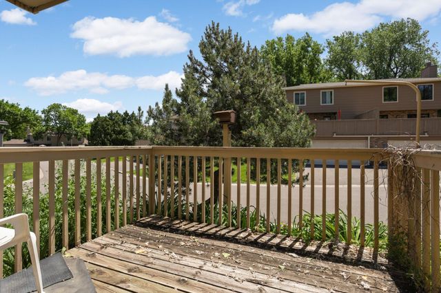 2201 Stroden Circle, Golden Valley, MN 55427