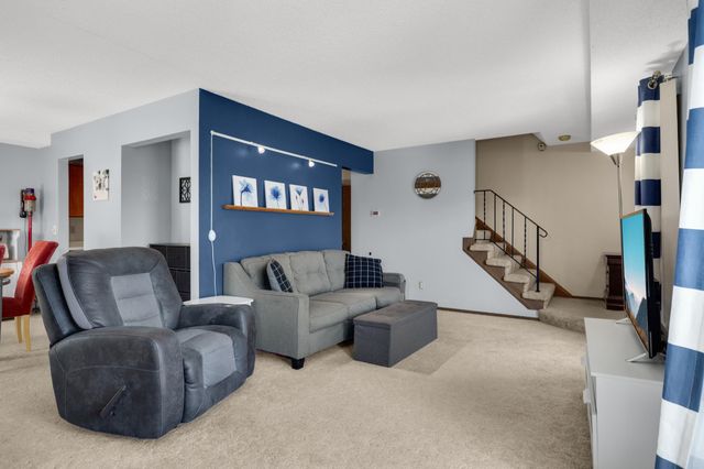 2201 Stroden Circle, Golden Valley, MN 55427