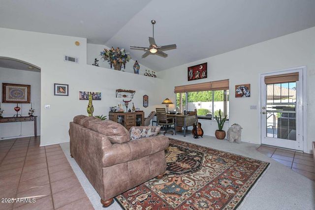 9060 W TARO Lane, Peoria, AZ 85382