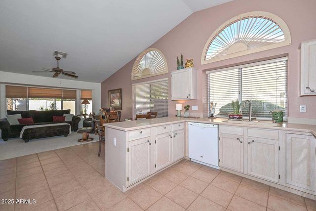 9060 W TARO Lane, Peoria, AZ 85382