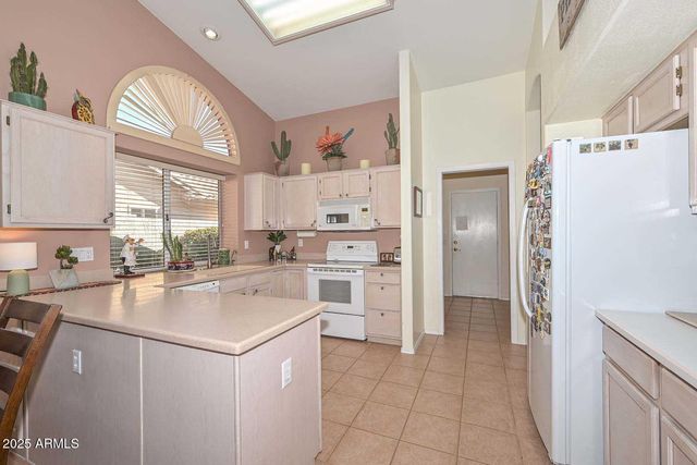 9060 W TARO Lane, Peoria, AZ 85382