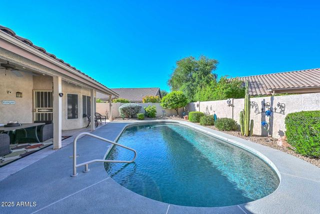 9060 W TARO Lane, Peoria, AZ 85382