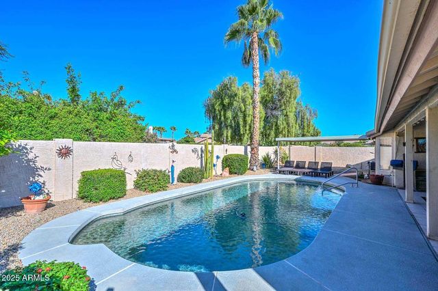 9060 W TARO Lane, Peoria, AZ 85382