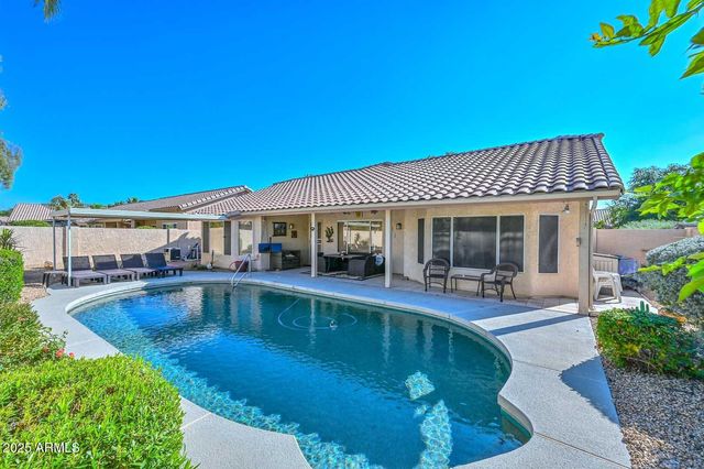 9060 W TARO Lane, Peoria, AZ 85382