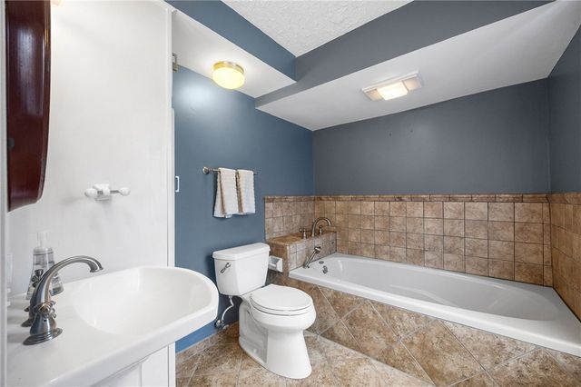 1819 Rochester Street, Lima, NY 14485