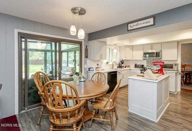 2352 Winterset Drive, Toledo, OH 43614