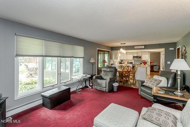 2352 Winterset Drive, Toledo, OH 43614