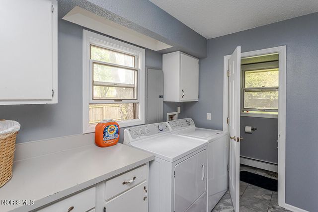 2352 Winterset Drive, Toledo, OH 43614