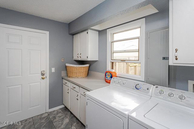 2352 Winterset Drive, Toledo, OH 43614