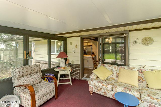 2352 Winterset Drive, Toledo, OH 43614