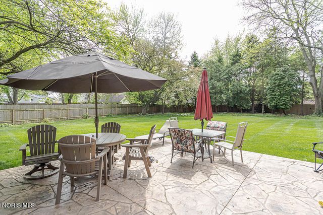 2352 Winterset Drive, Toledo, OH 43614