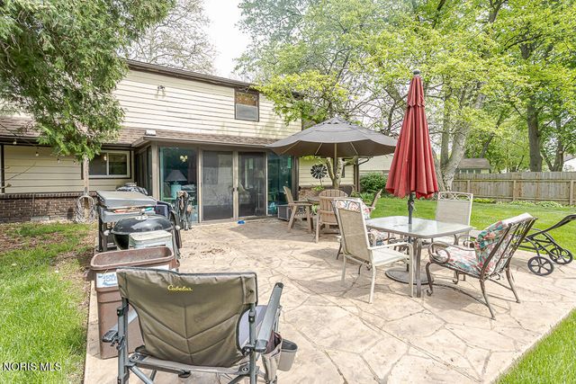 2352 Winterset Drive, Toledo, OH 43614
