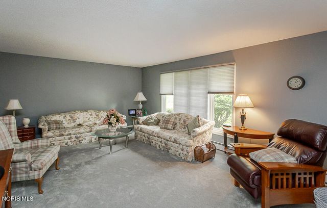 2352 Winterset Drive, Toledo, OH 43614