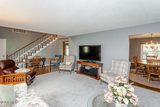 2352 Winterset Drive, Toledo, OH 43614