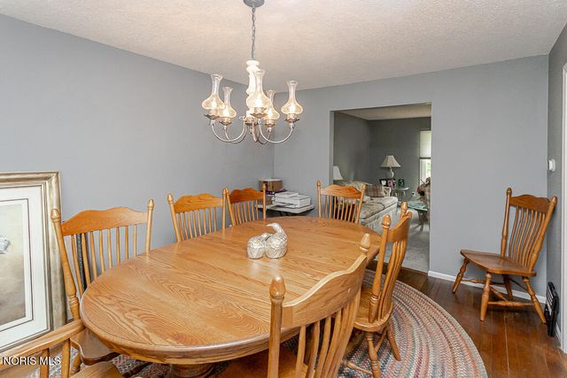2352 Winterset Drive, Toledo, OH 43614