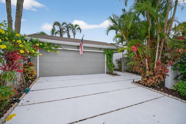 17145 Bay Street, Jupiter, FL 33477