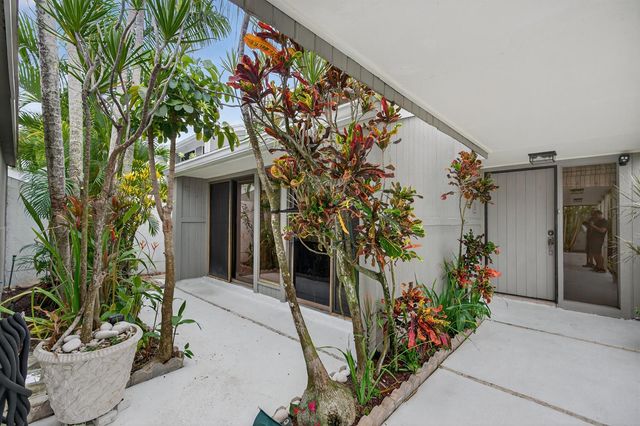 17145 Bay Street, Jupiter, FL 33477