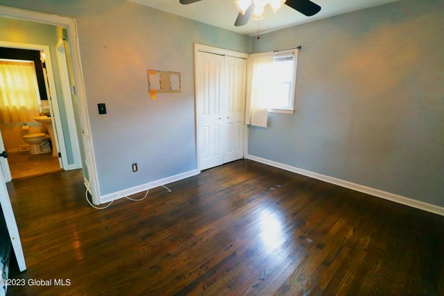 66 Cordell Road, Colonie, NY 12304