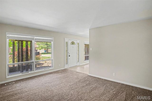 7430 Sir Lords Lane, Hazelwood, MO 63042