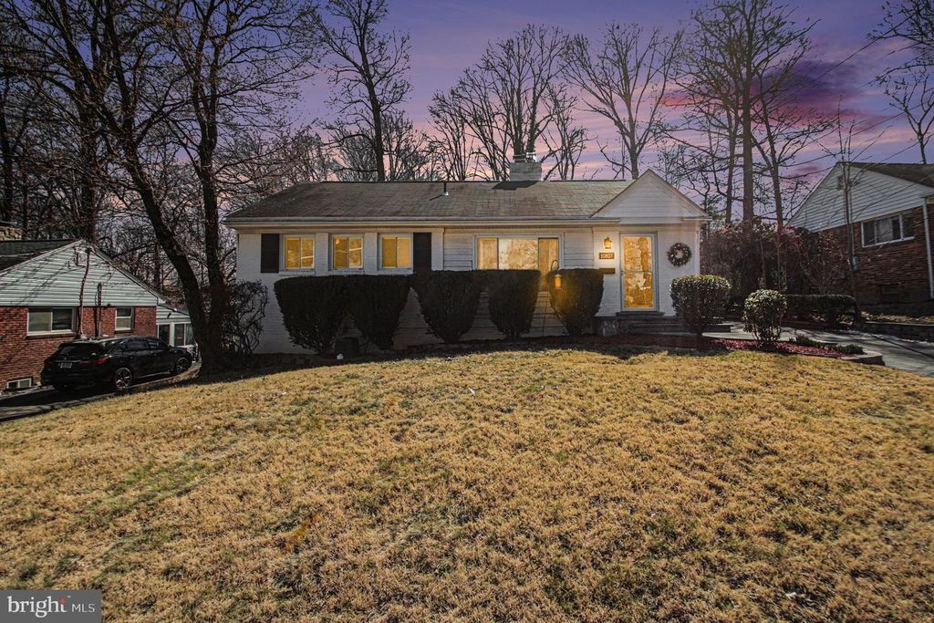 Image 1 of property listing at 10807 MAPLE ST, Fairfax, VA 22030