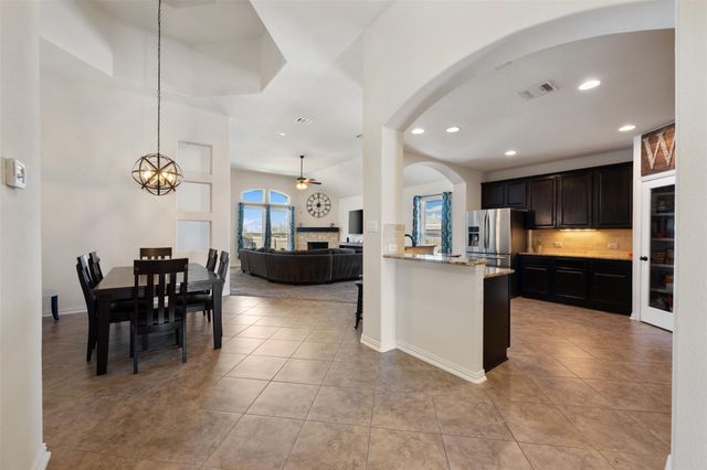 605 Palmilla ST, Leander, TX 78641