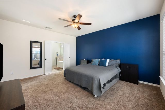 605 Palmilla ST, Leander, TX 78641