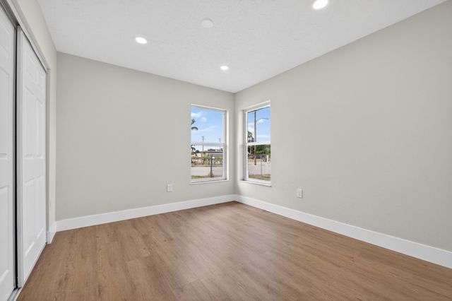 603 SW 10th Street, Belle Glade, FL 33430