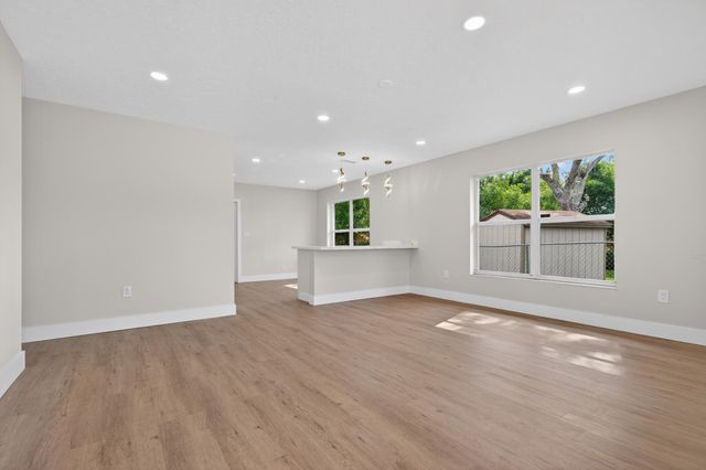 603 SW 10th Street, Belle Glade, FL 33430