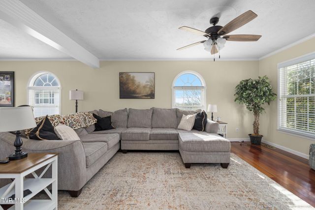 160 Deerchase Lane, Chuckey, TN 37641