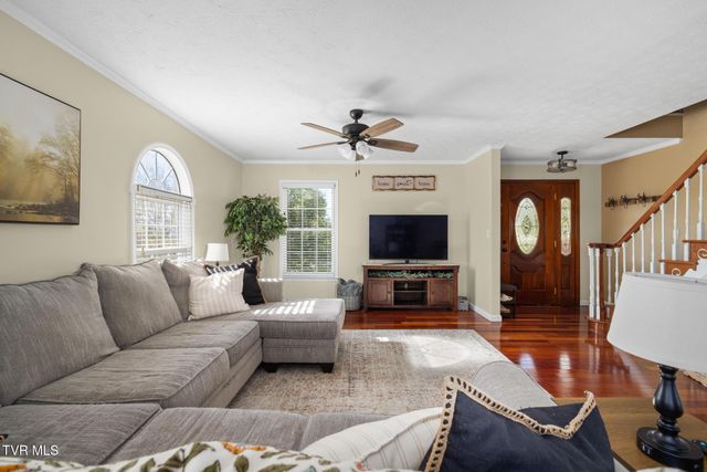 160 Deerchase Lane, Chuckey, TN 37641