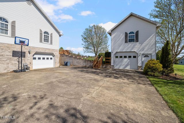 160 Deerchase Lane, Chuckey, TN 37641