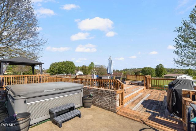 160 Deerchase Lane, Chuckey, TN 37641