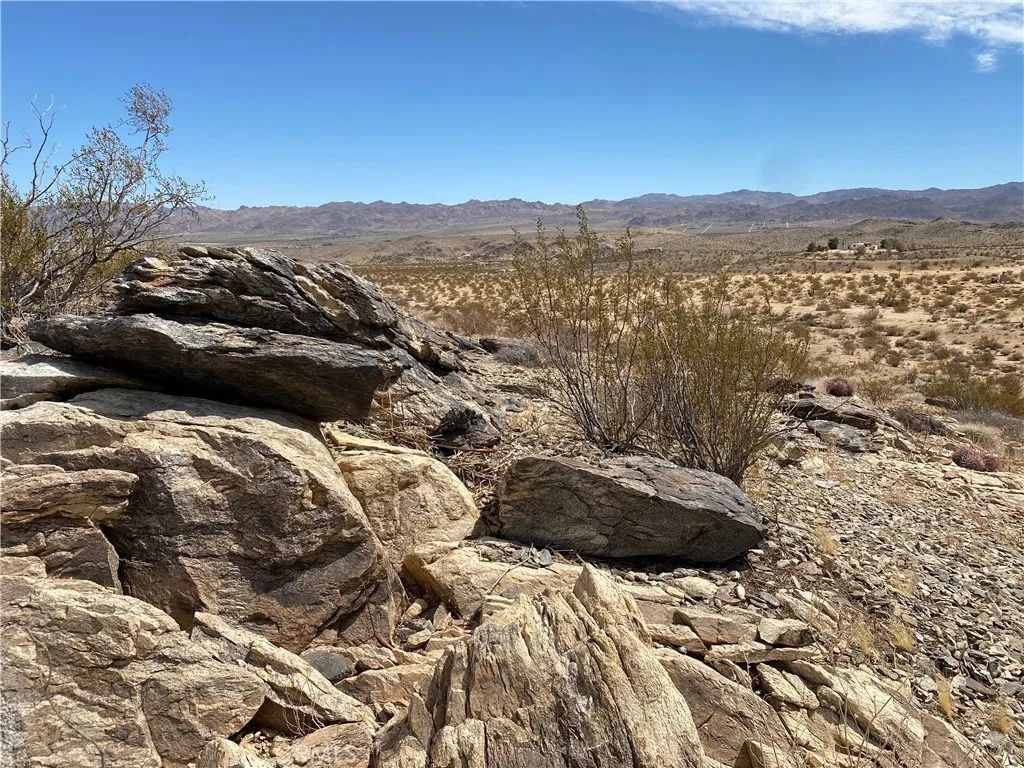 3025 Flamingo, Joshua Tree, CA 92252