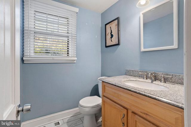 114 W CENTENNIAL DR, Medford, NJ 08055