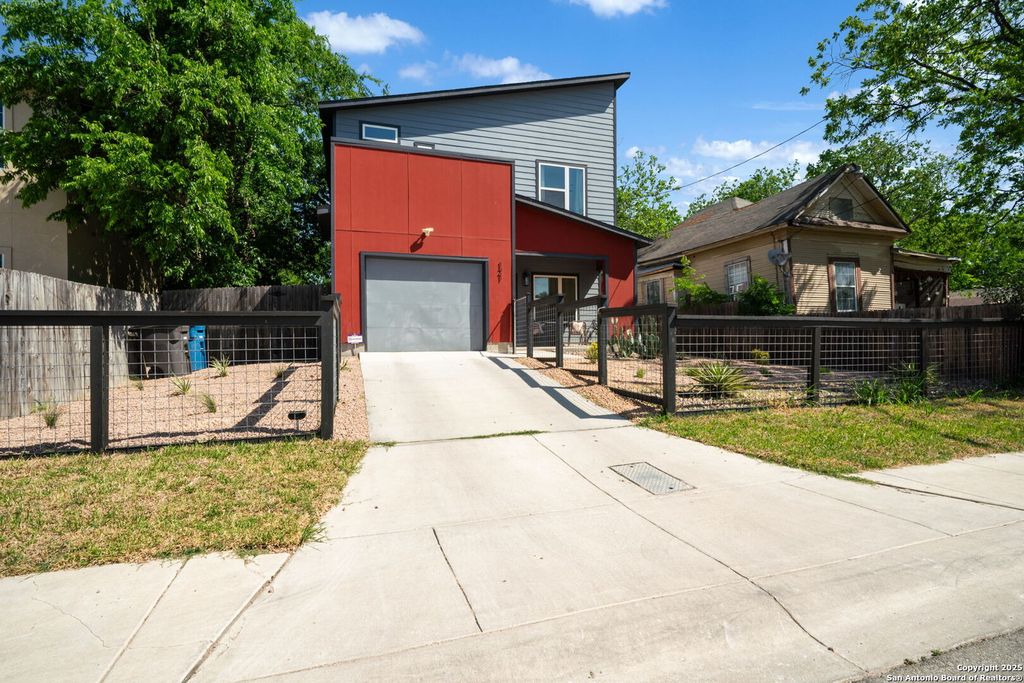 121 Alabama Street, San Antonio, TX 78203