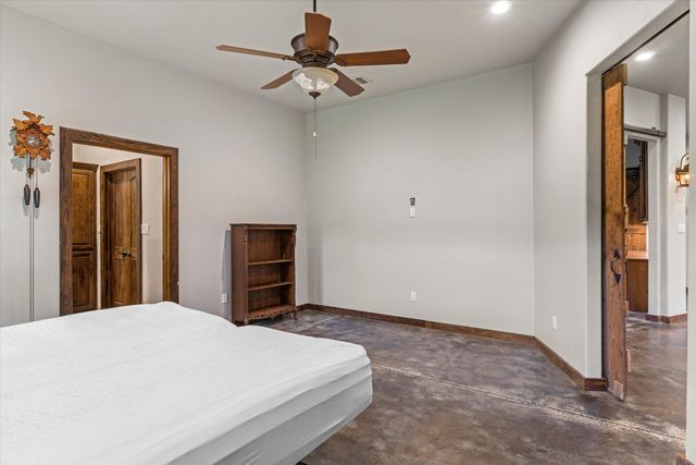 863 Vz County Road 1815, Grand Saline, TX 75140