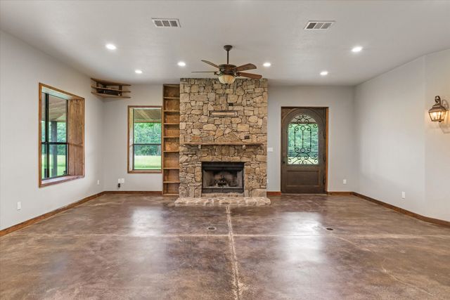 863 Vz County Road 1815, Grand Saline, TX 75140