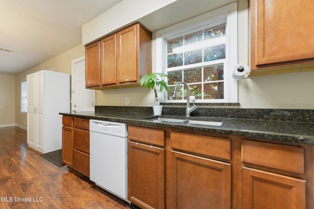 21 E Park Street, Gulfport, MS 39507