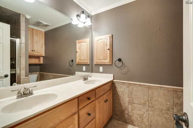 4203 DRIFTWOOD DRIVE, Wichita Falls, TX 76309