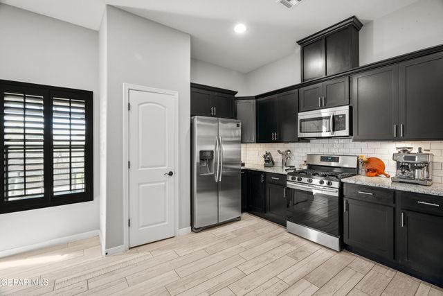 13676 Samlesbury Avenue, Horizon City, TX 79928