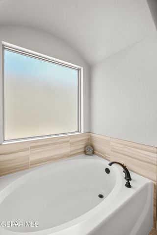 13676 Samlesbury Avenue, Horizon City, TX 79928