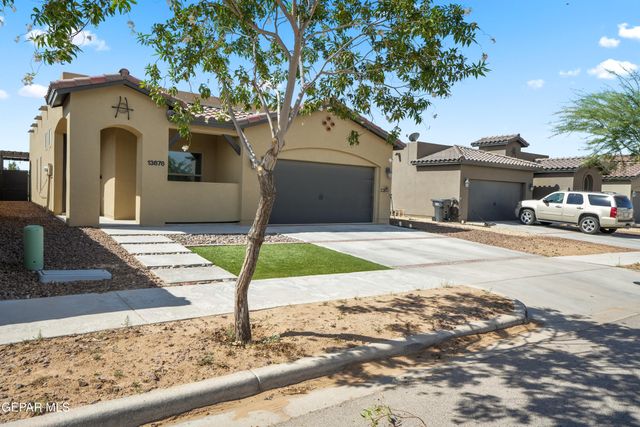 13676 Samlesbury Avenue, Horizon City, TX 79928