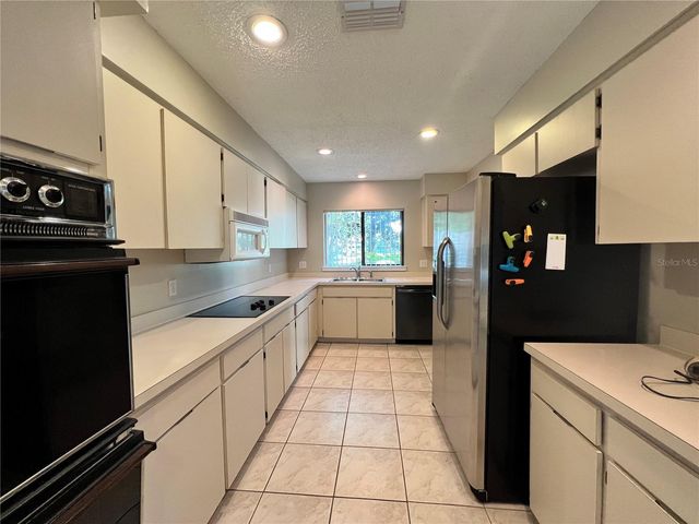 3207 TARABROOK DRIVE, Tampa, FL 33618