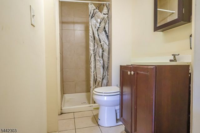 10 Oriental St, Newark City, NJ 07104