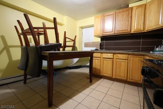 10 Oriental St, Newark City, NJ 07104