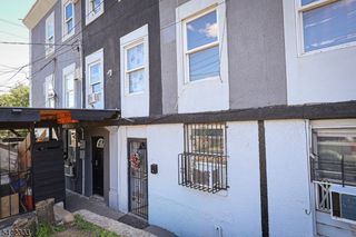 10 Oriental St, Newark City, NJ 07104