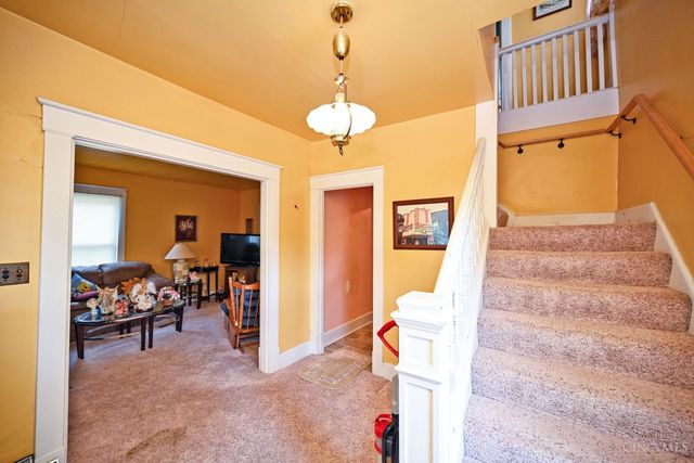 6709 Buckingham Place, Cincinnati, OH 45227
