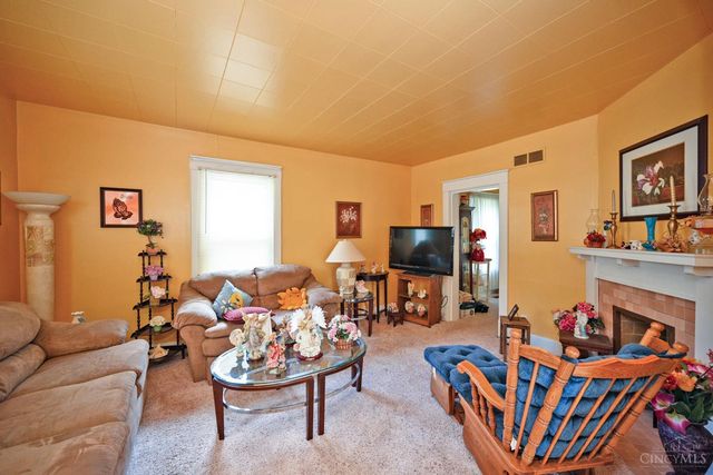6709 Buckingham Place, Cincinnati, OH 45227