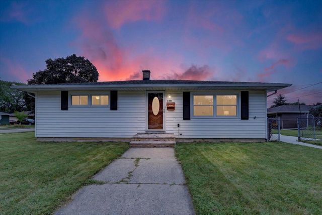 2318 32nd STREET, Kenosha, WI 53140
